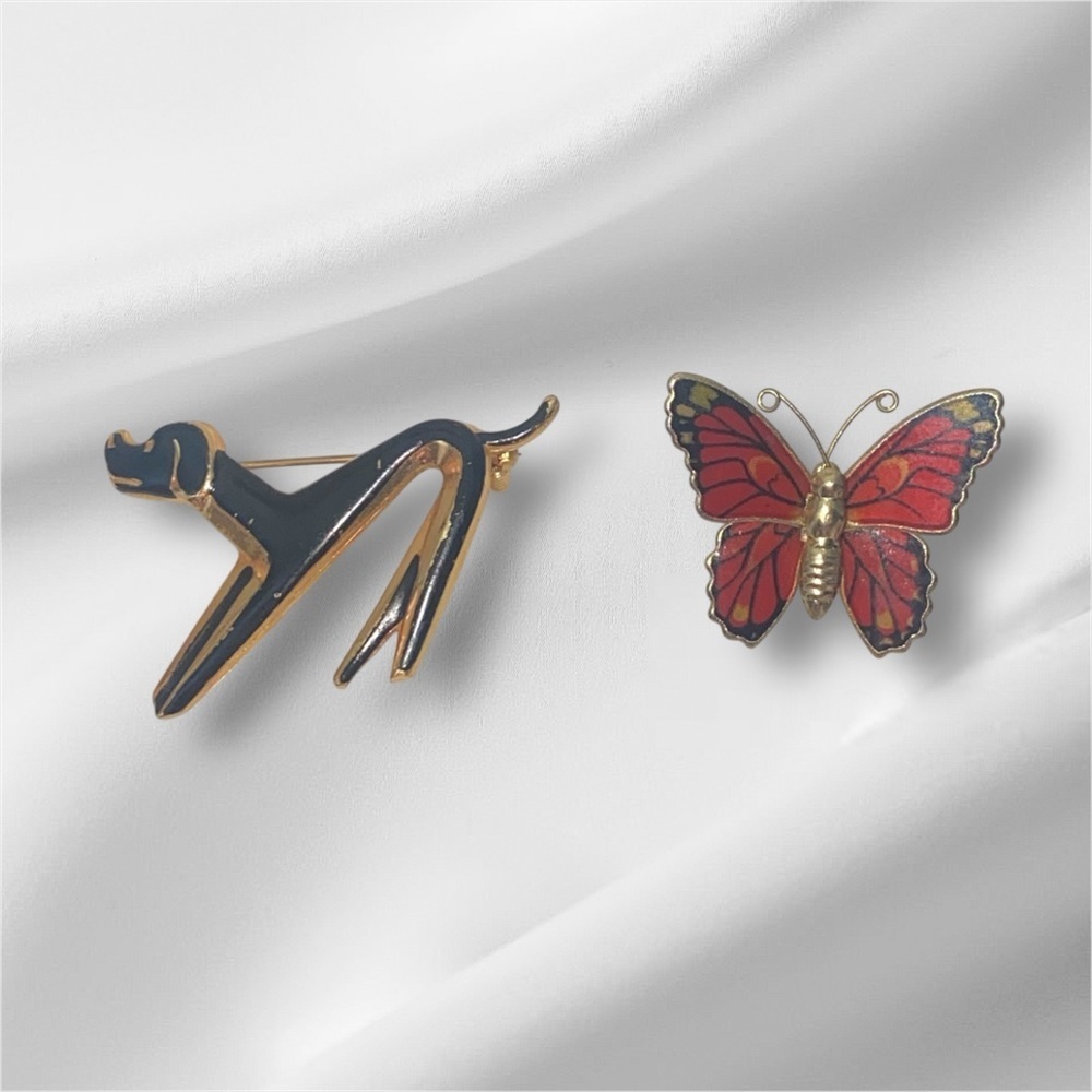 Vintage Black Enamel Greyhound Dog Brooch – Gold Tone, Marked Spain